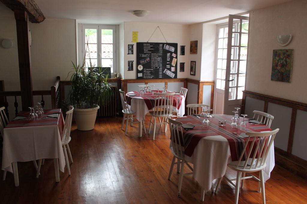Hotel Le Clementenia Arnéguy Exterior photo