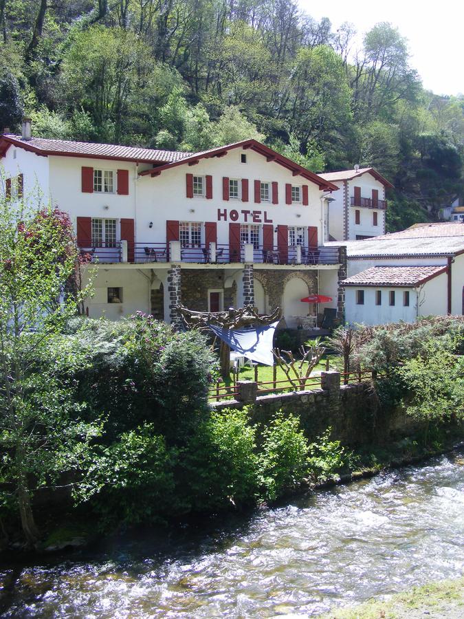 Hotel Le Clementenia Arnéguy Exterior photo